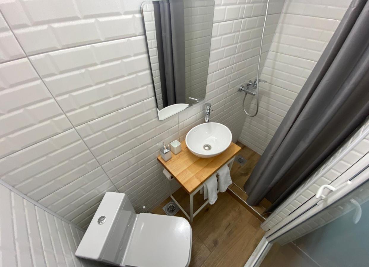 Mickitos Hostel & Apartments Скопье Экстерьер фото