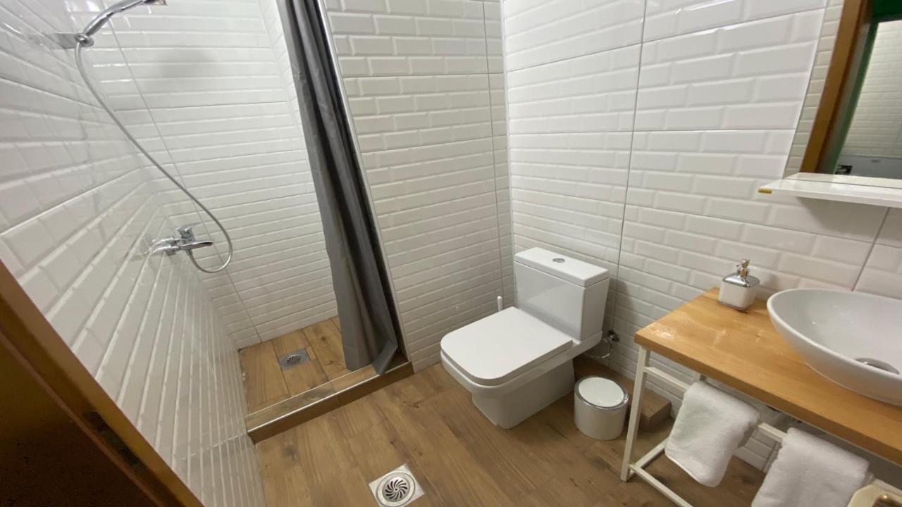 Mickitos Hostel & Apartments Скопье Экстерьер фото