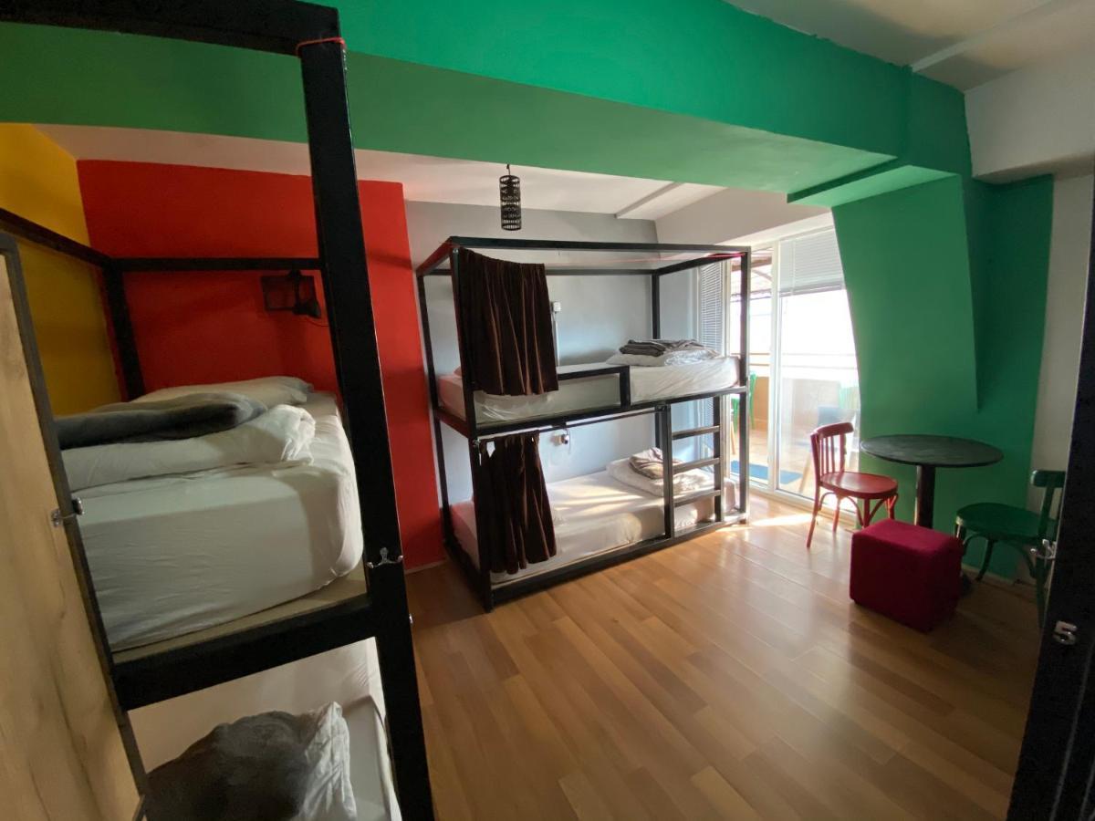 Mickitos Hostel & Apartments Скопье Экстерьер фото