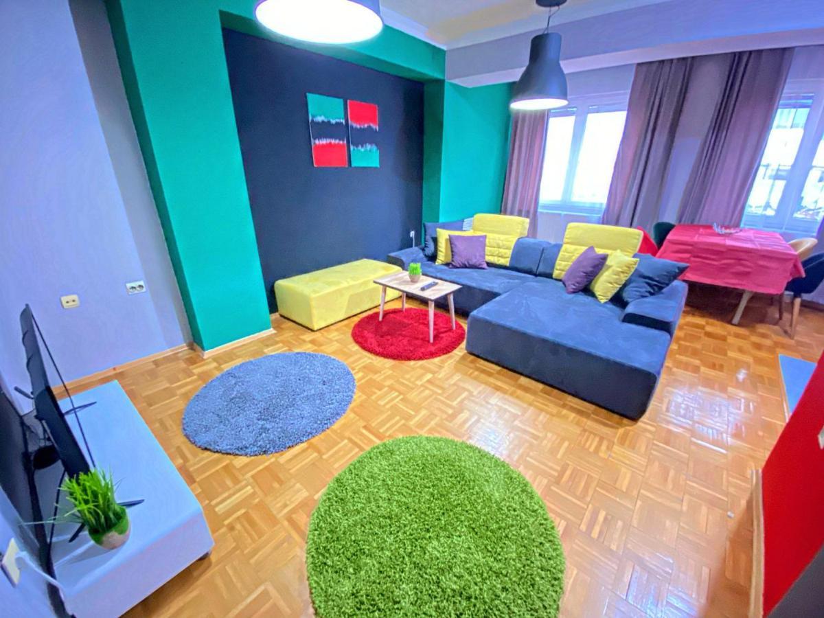 Mickitos Hostel & Apartments Скопье Экстерьер фото