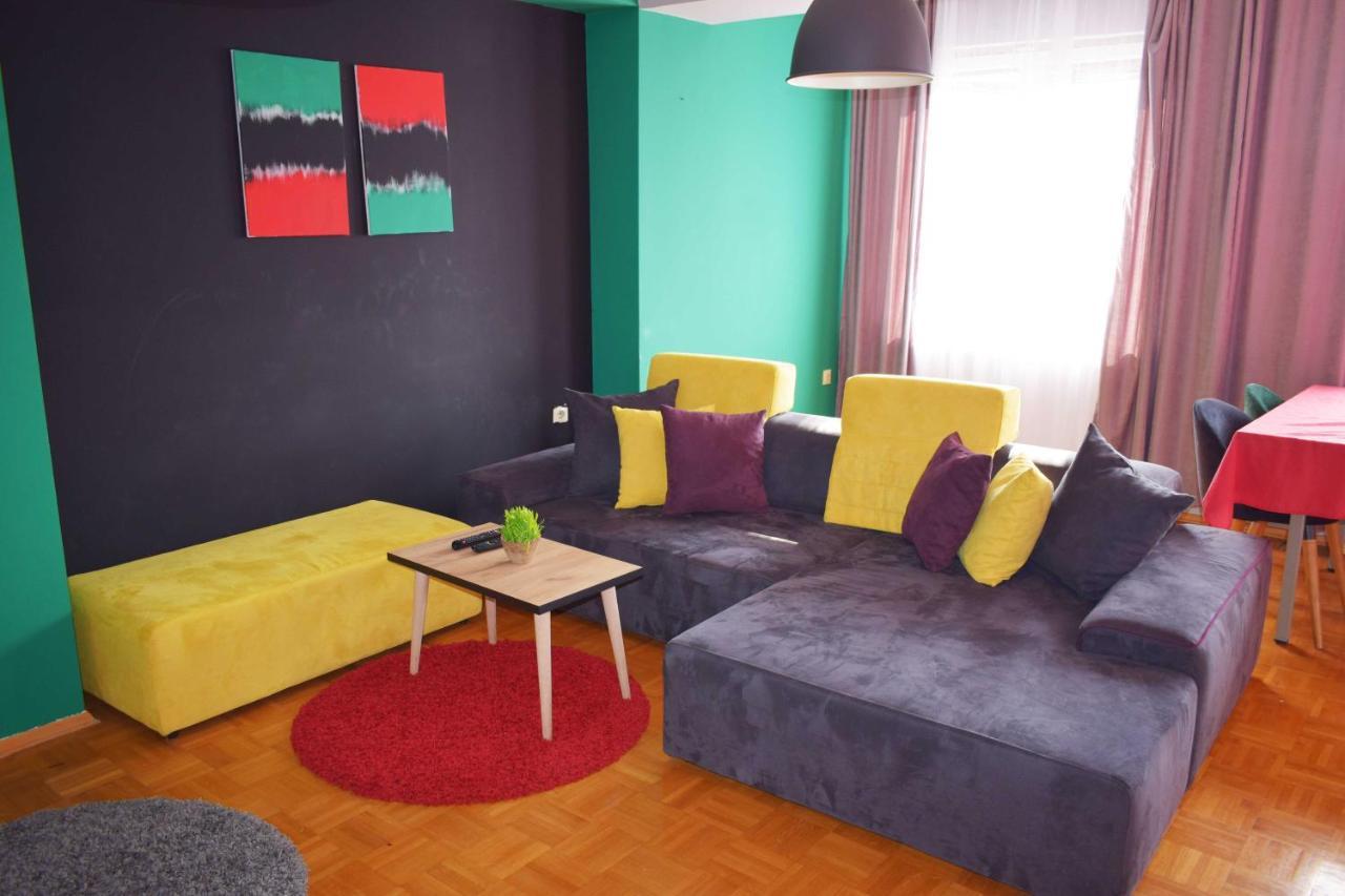 Mickitos Hostel & Apartments Скопье Экстерьер фото