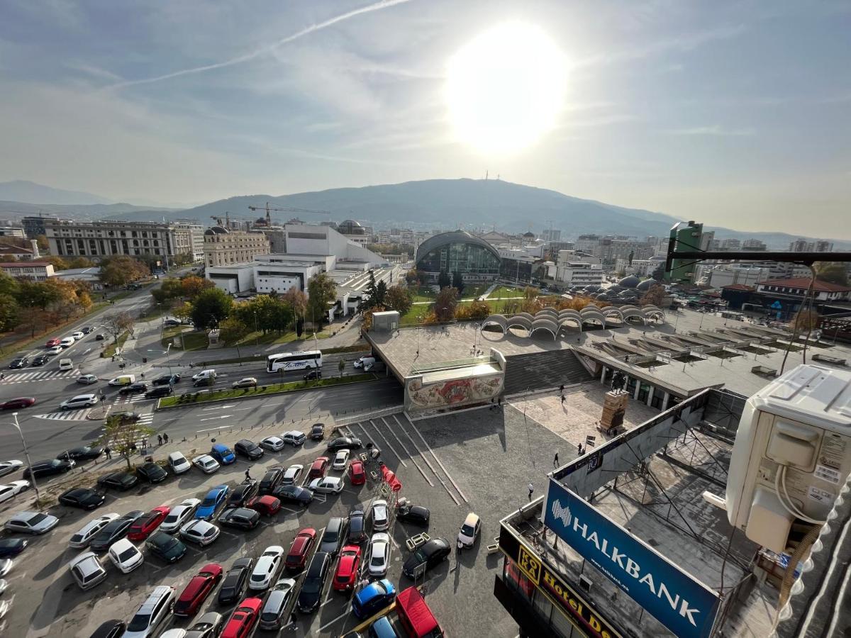 Mickitos Hostel & Apartments Скопье Экстерьер фото