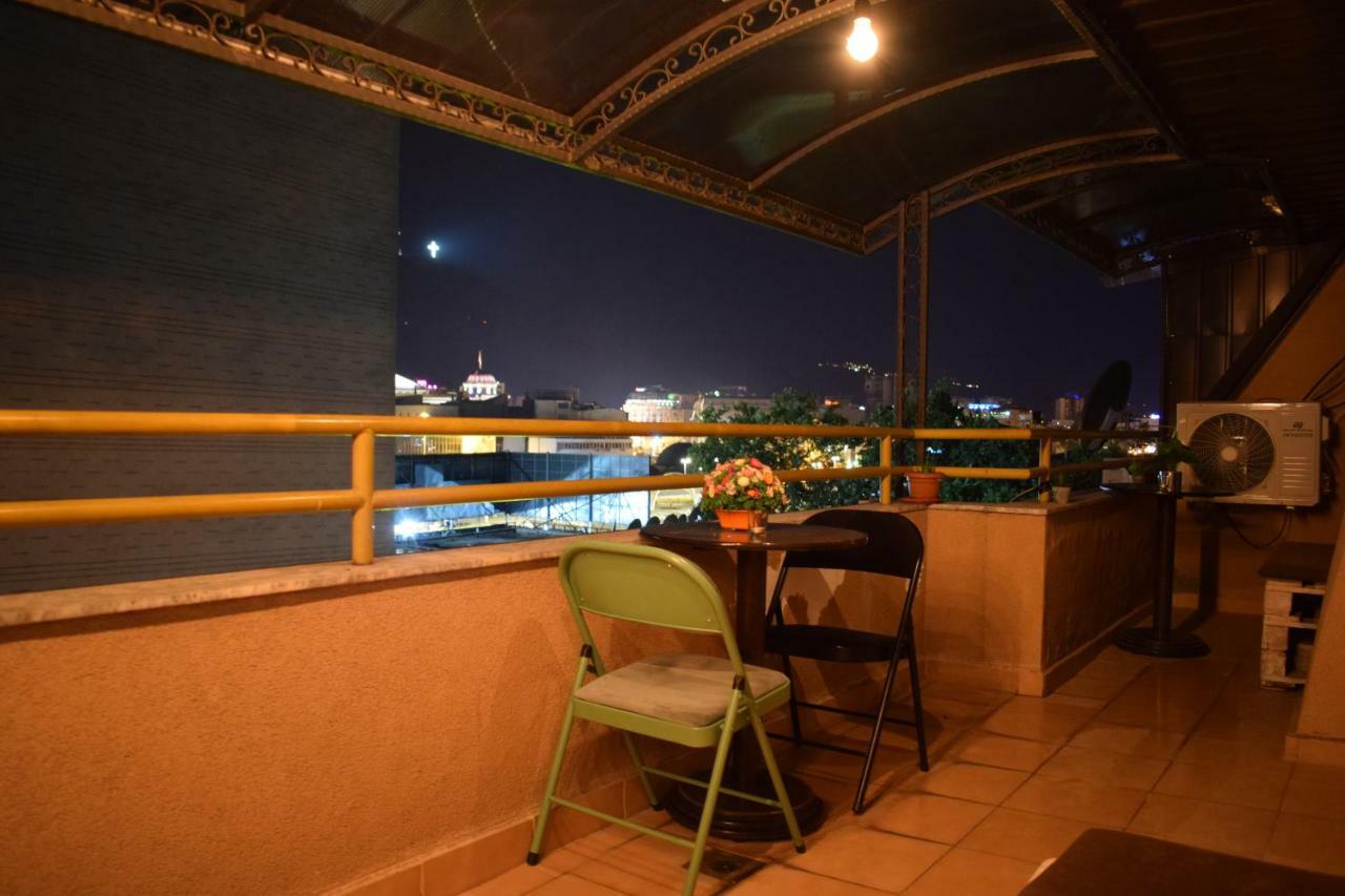 Mickitos Hostel & Apartments Скопье Экстерьер фото